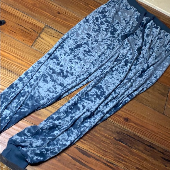 Aerie crushed velvet lounge pants XS - Picture 6 of 6